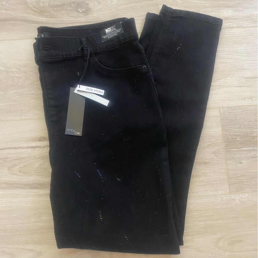 Stitch Star 1X Bedazzled Black Highrise Skinny Jeans